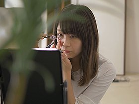 渡辺です。オナラとオシッコとウンコしました。よろしくお願いします。 サンプル動画サムネイル